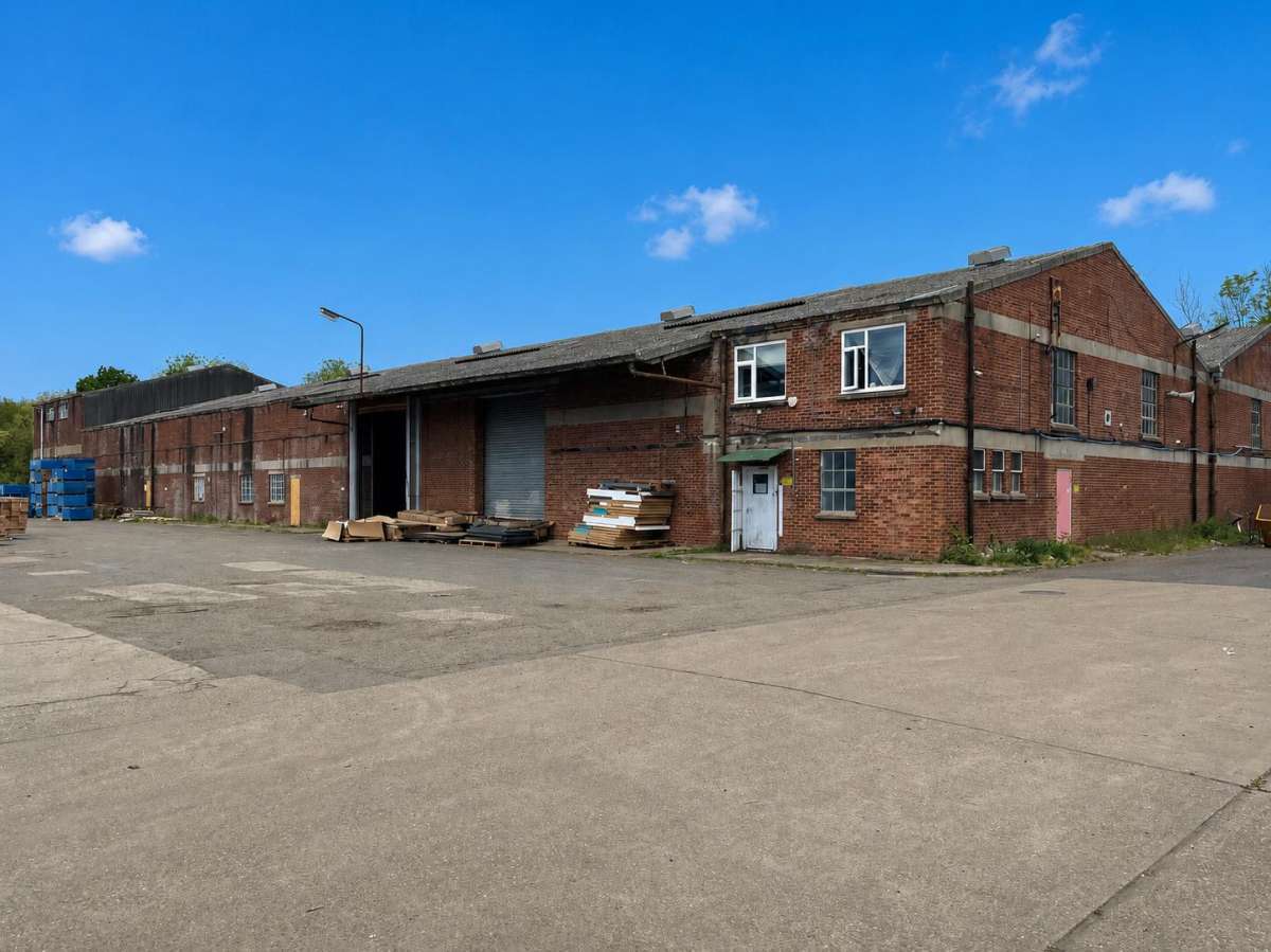 Industrial Unit in Sudbury - photo 4