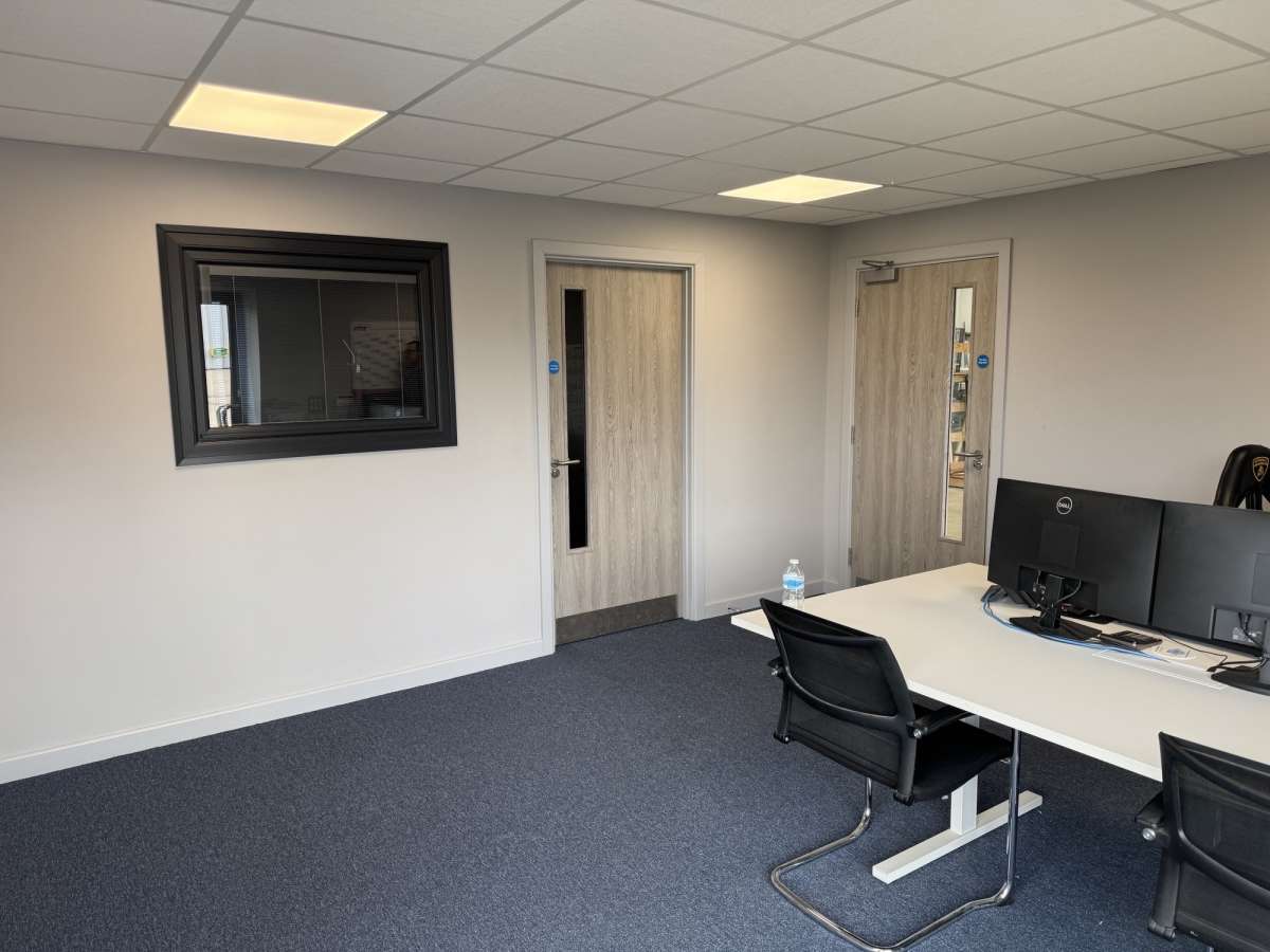 Industrial Unit in Peterborough - photo 4