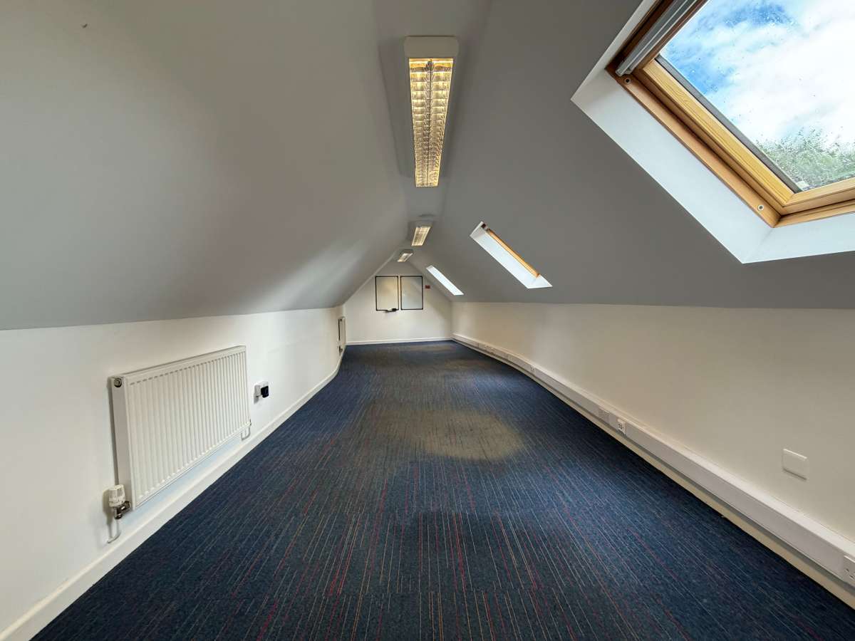 Industrial Unit in Glenfield - photo 3