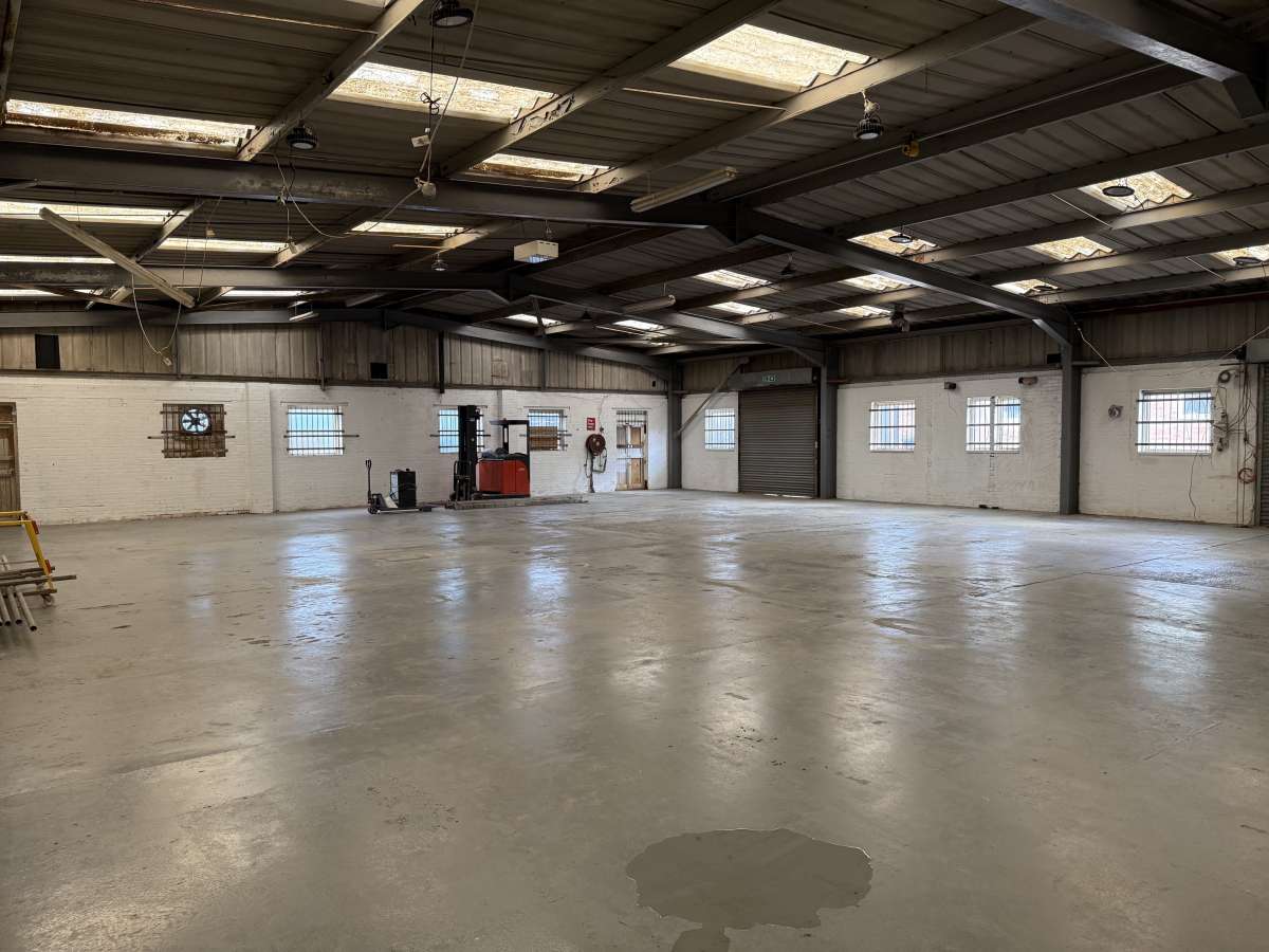 Industrial Unit in Arlesey - photo 2