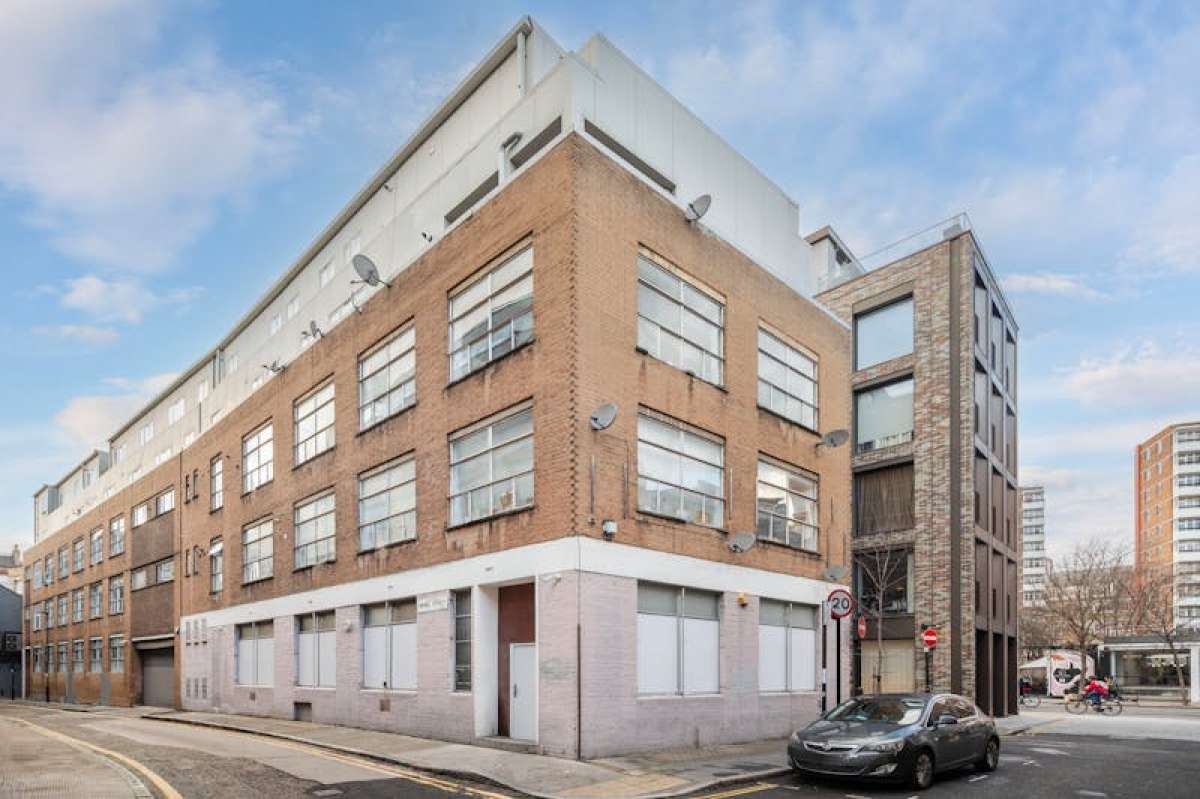 Industrial Unit To Let, London