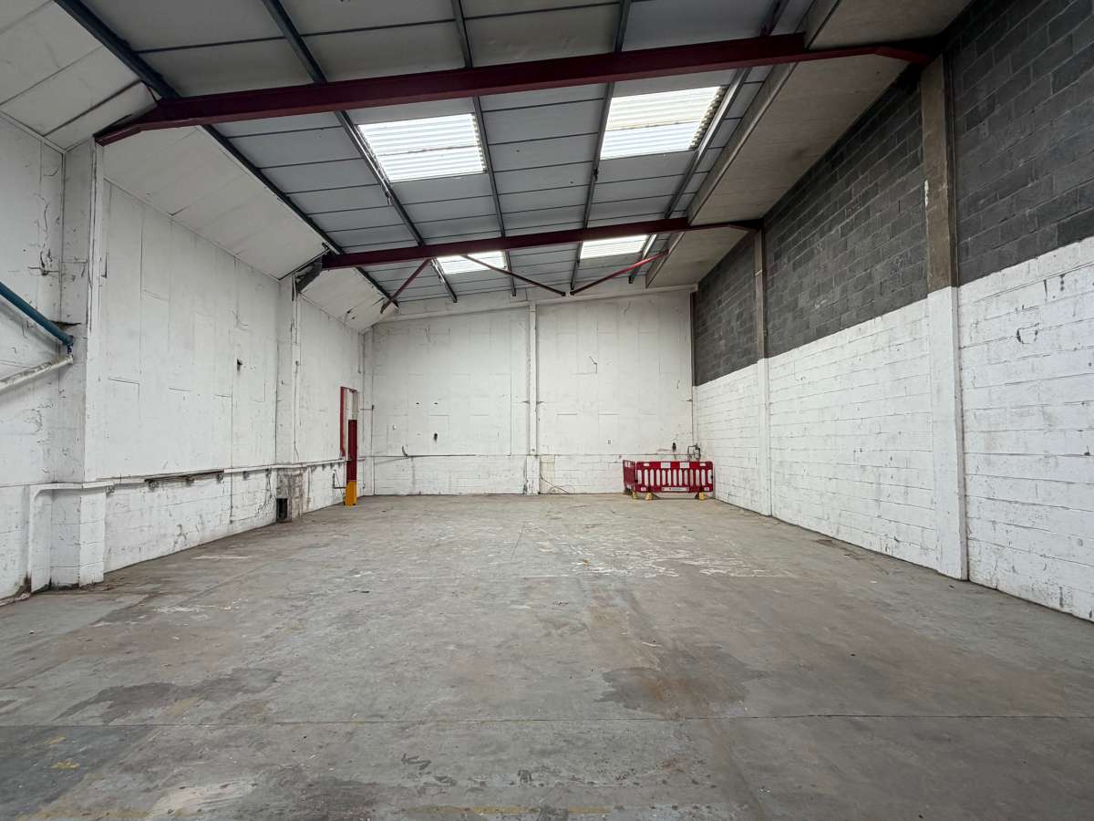 Industrial Unit in London - photo 2