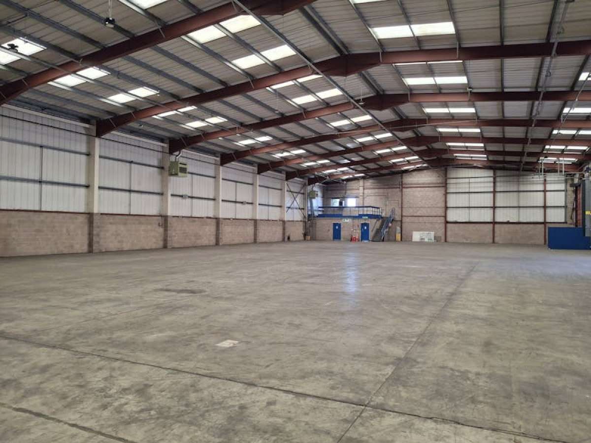 Industrial Unit in Tewkesbury - photo 3