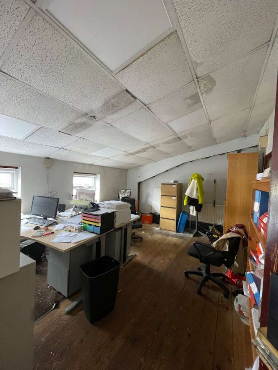 Industrial Unit in Egham - photo 3