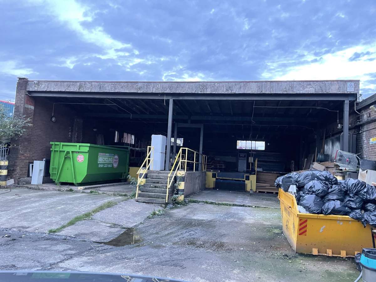 Industrial Unit in Manchester - photo 4