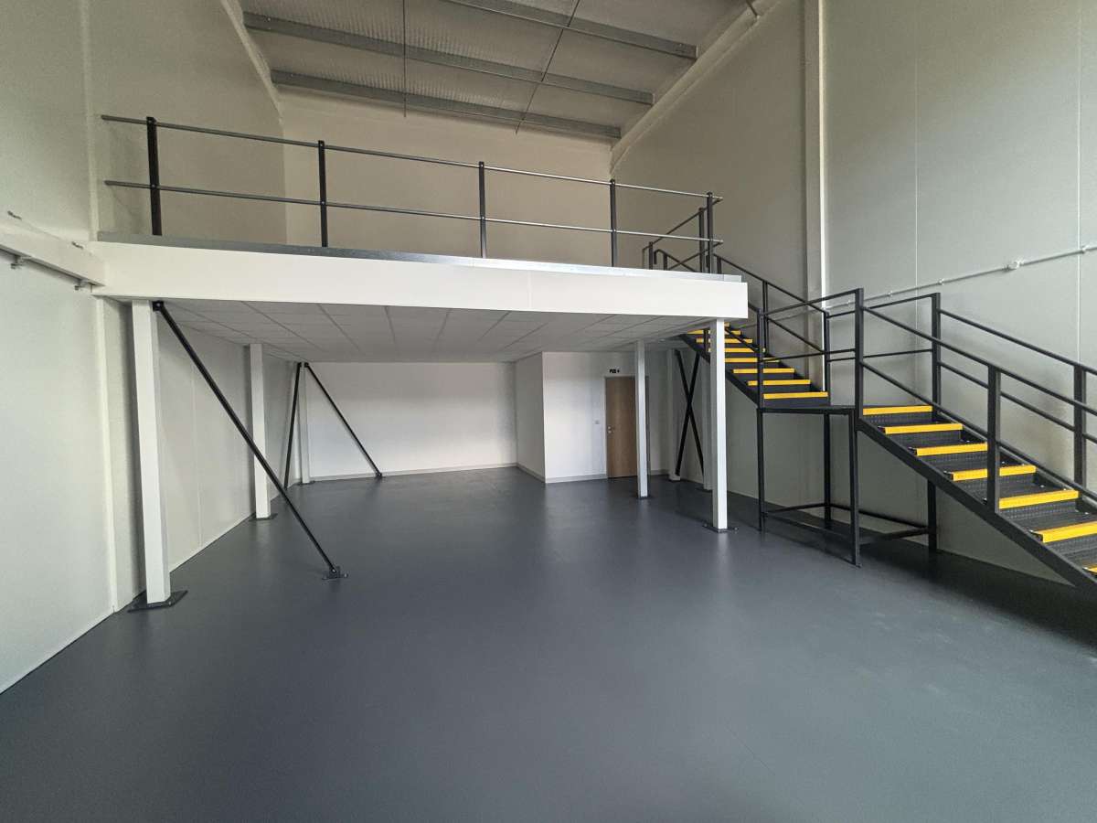 Industrial Unit in Chelston - photo 3