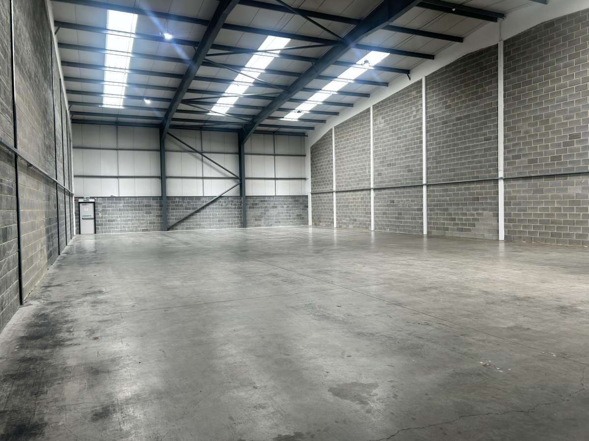 Industrial Unit in Cheltenham - photo 2