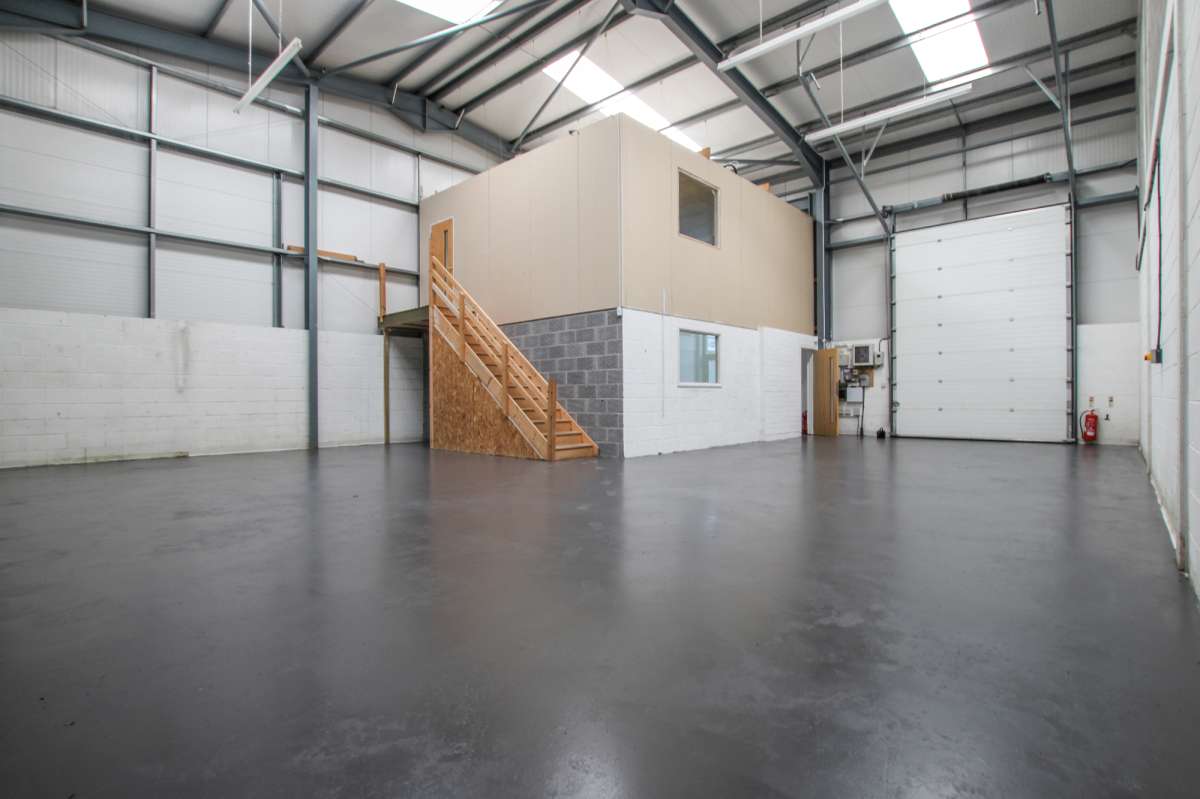 Industrial Unit in Plymouth - photo 2
