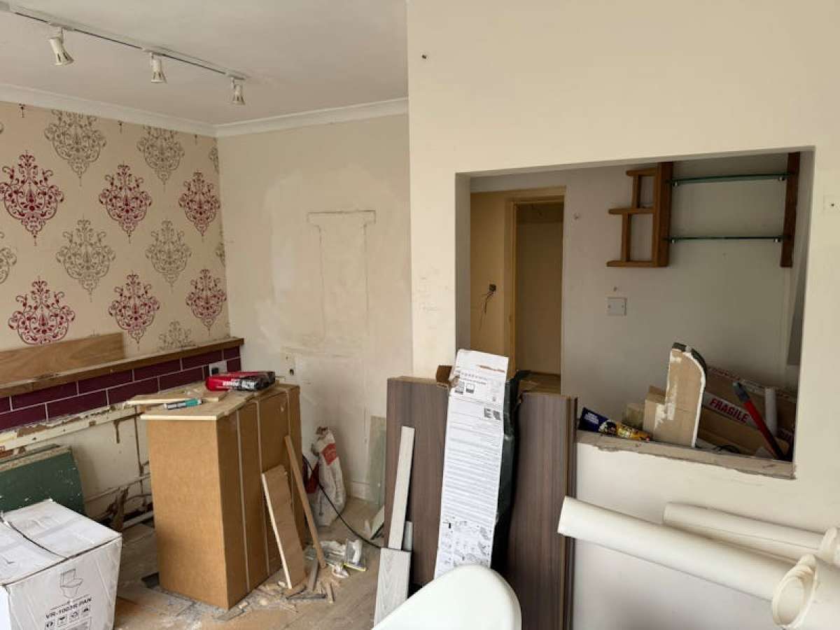 Industrial Unit in Woking - photo 3