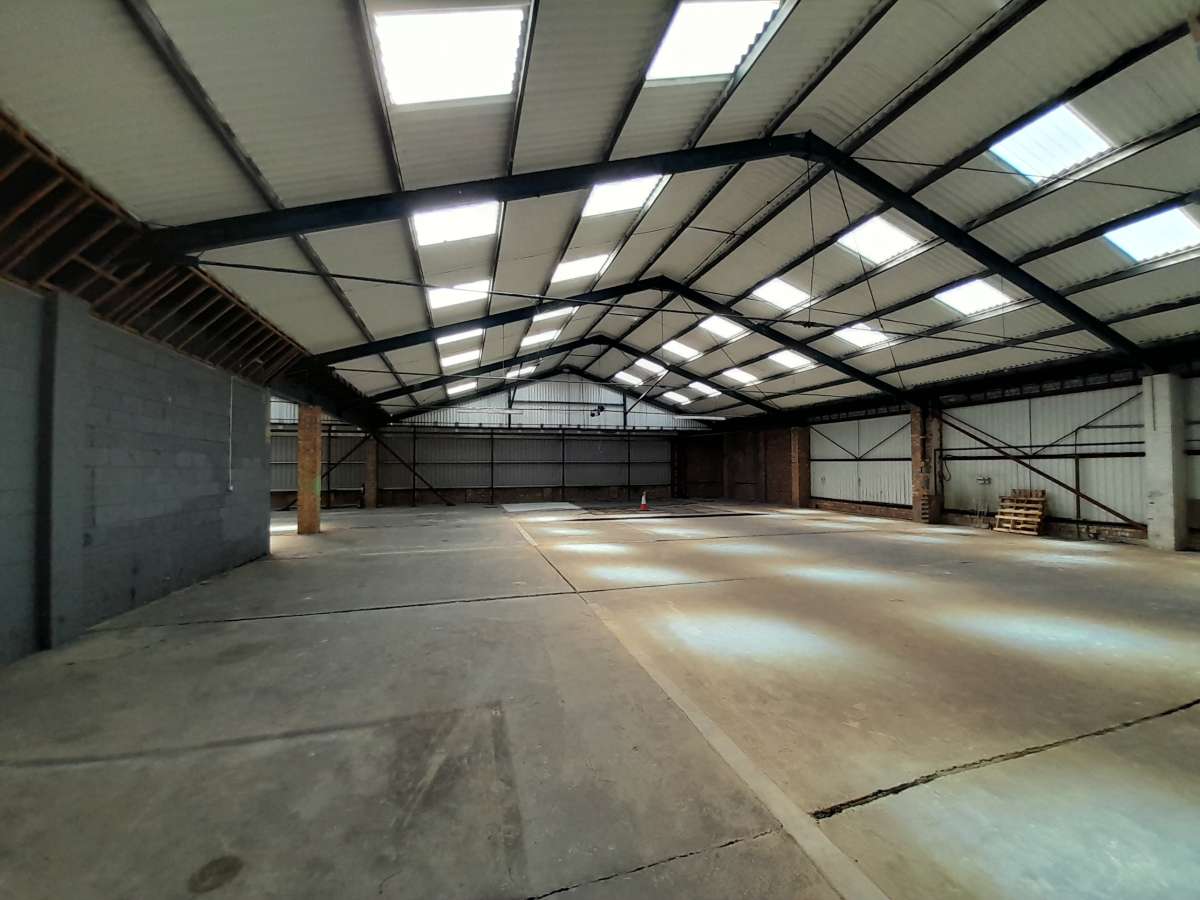 Industrial Unit in Cambridge - photo 3