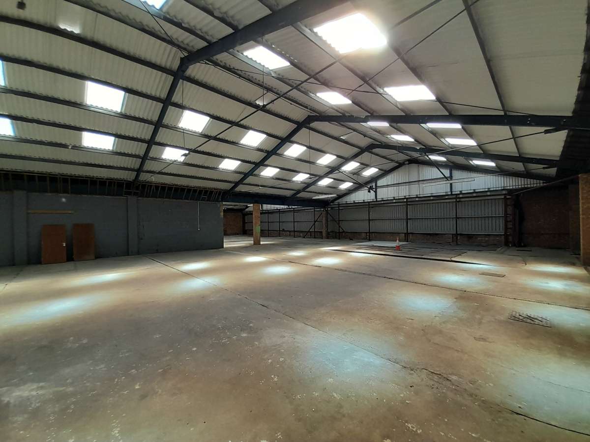 Industrial Unit in Cambridge - photo 4