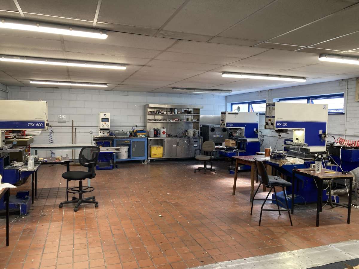 Industrial Unit in Newhall Road Trading Estate - photo 2