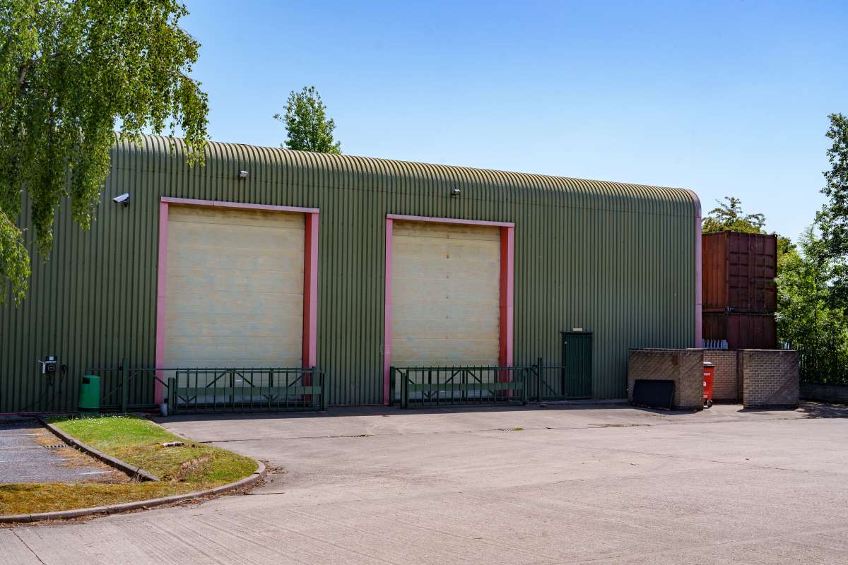Industrial Unit in Meridian Business Park - photo 3