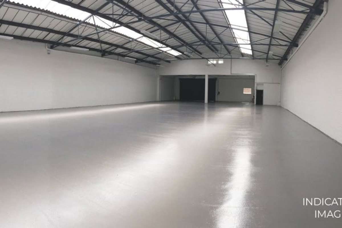 Industrial Unit in London - photo 3