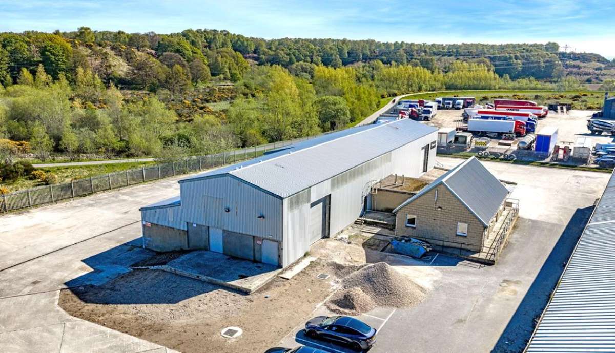 Industrial Unit in Elgin - photo 2