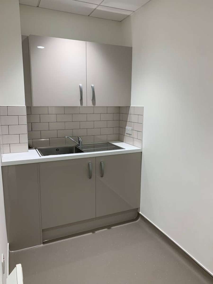 Industrial Unit in Fareham - photo 4