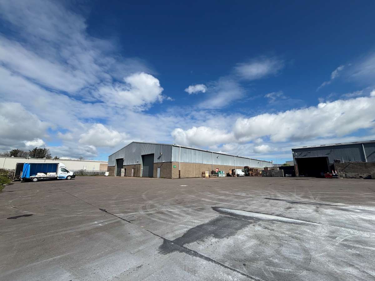 Industrial Unit in Altens Industrial Estate - photo 2