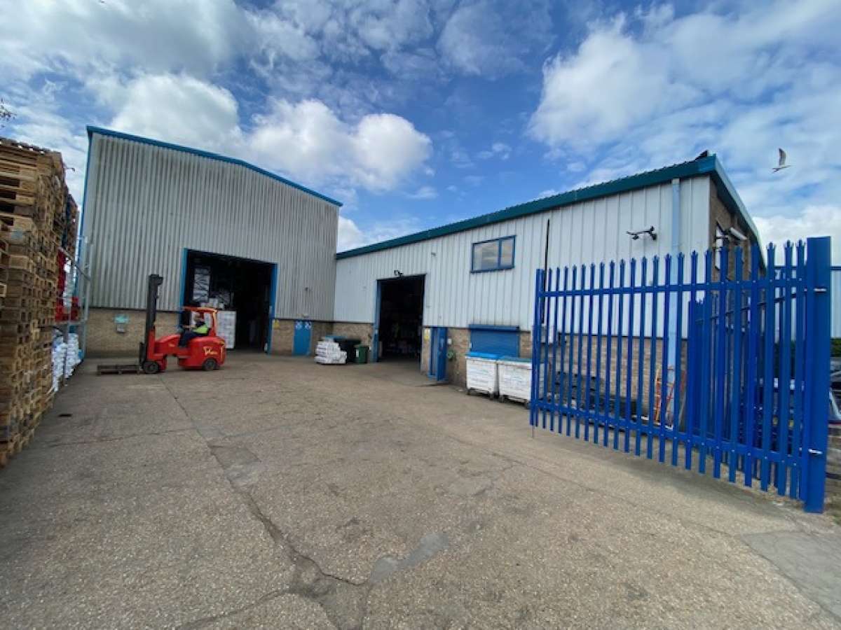 Industrial Unit in Huntingdon - photo 3
