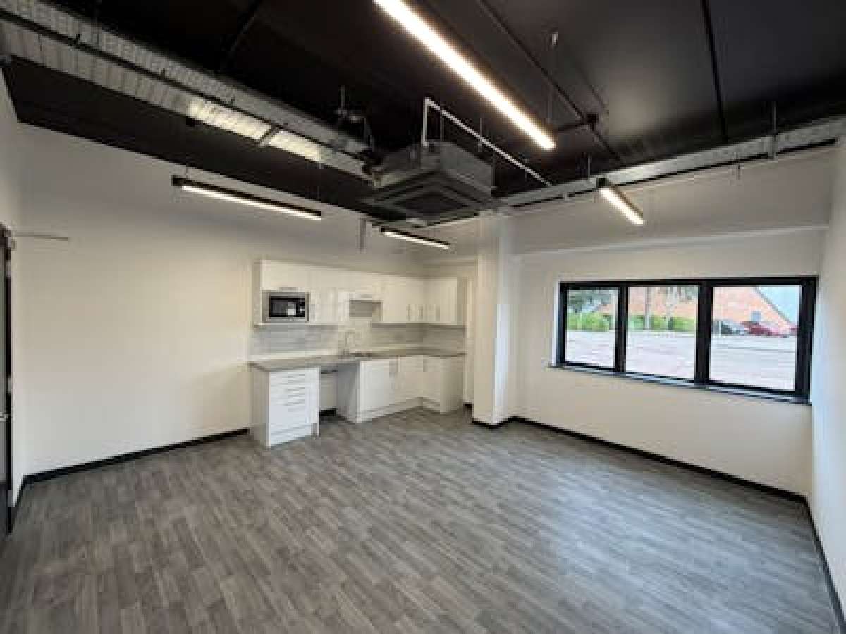 Industrial Unit in Northampton - photo 3
