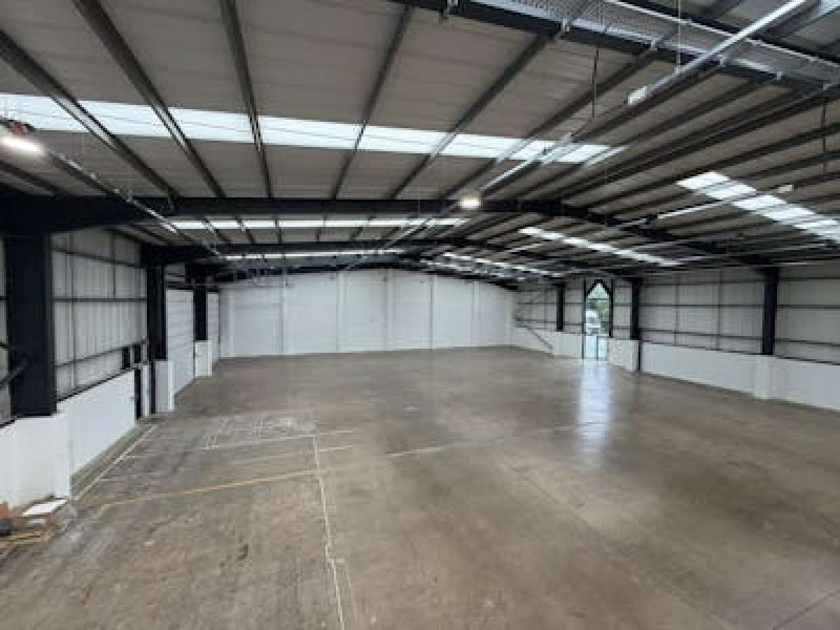 Industrial Unit in Northampton - photo 4