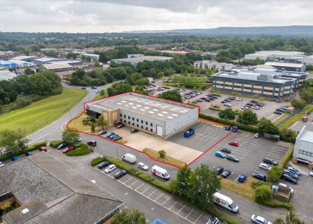 Industrial Unit in Burgess Hill - photo 2