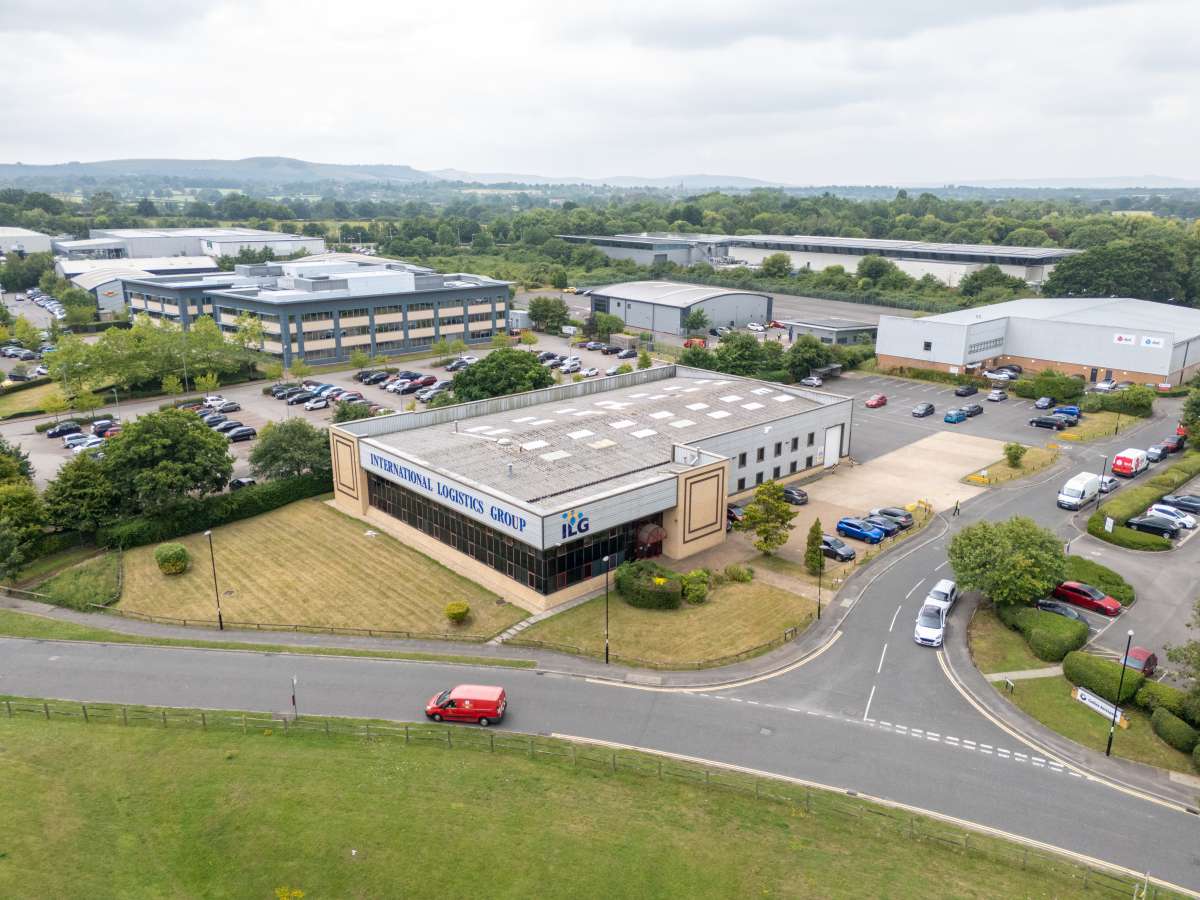 Industrial Unit in Burgess Hill - photo 4
