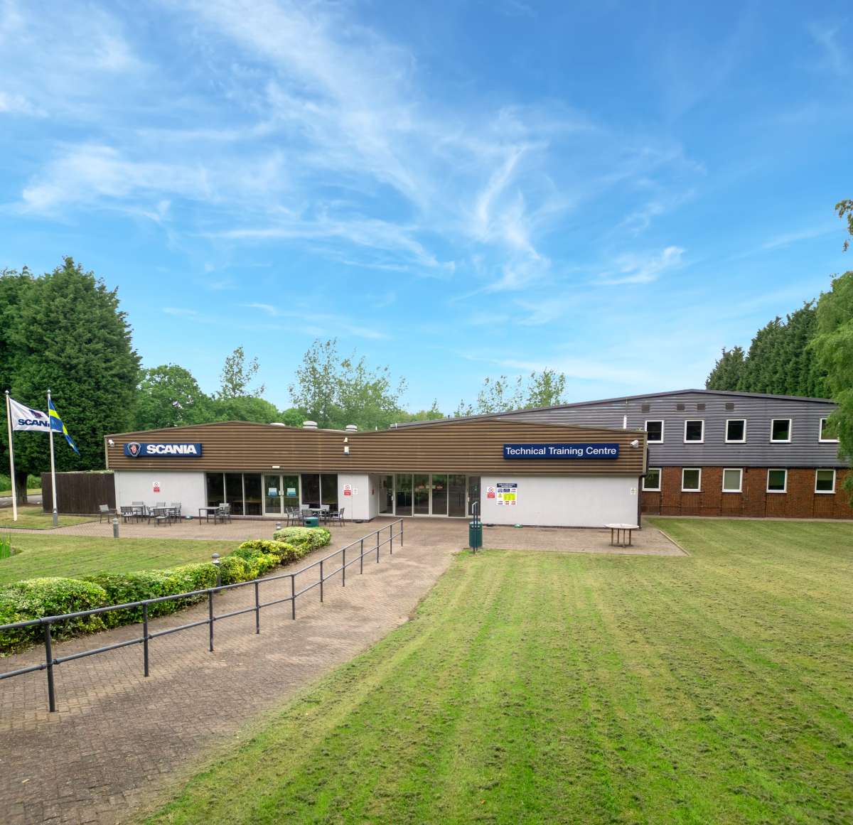 Industrial Unit in Loughborough - photo 3