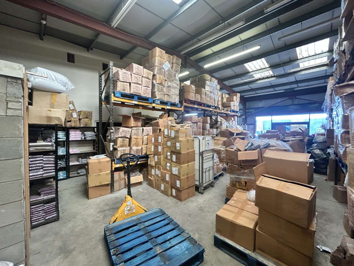 Industrial Unit in Cheetham Hill - photo 3