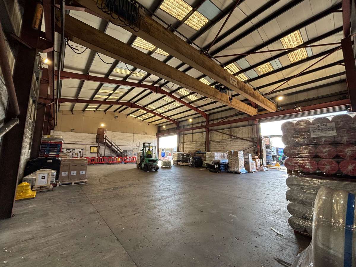 Industrial Unit in Altens Industrial Estate - photo 4