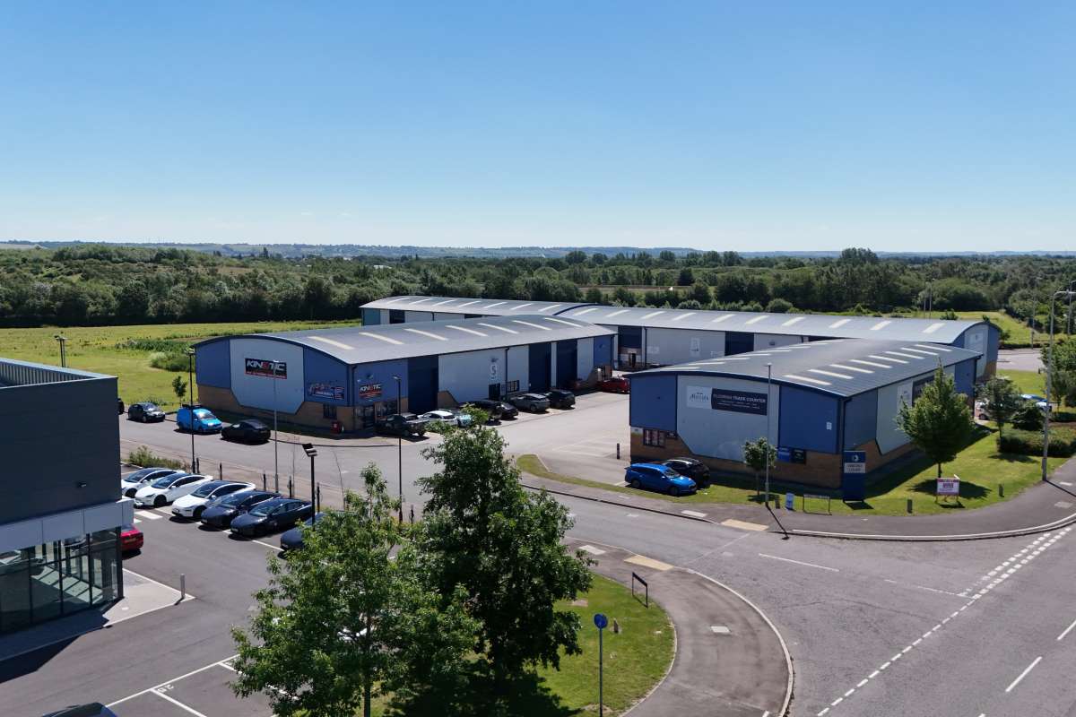 Industrial Unit in Lincoln - photo 2