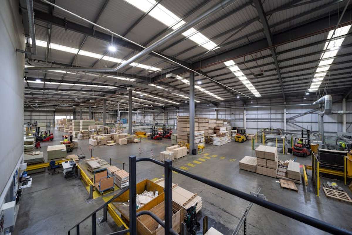 Industrial Unit in Rainham - photo 3