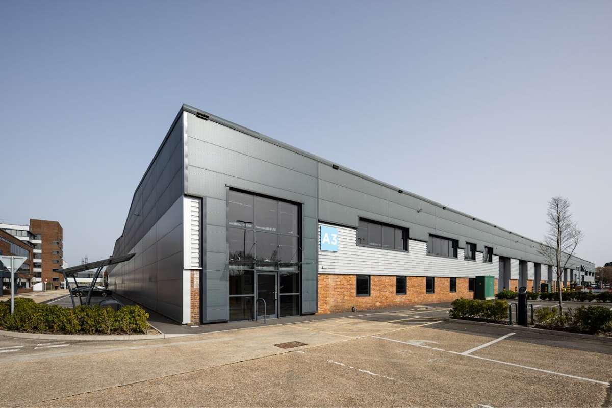 Industrial Unit in Poole - photo 3