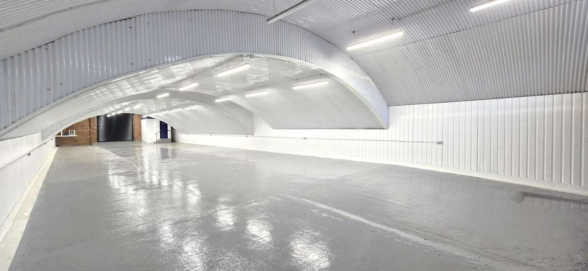 Industrial Unit in London - photo 3