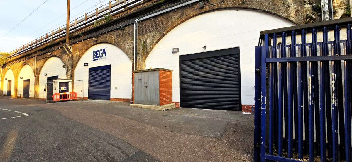 Industrial Unit in London