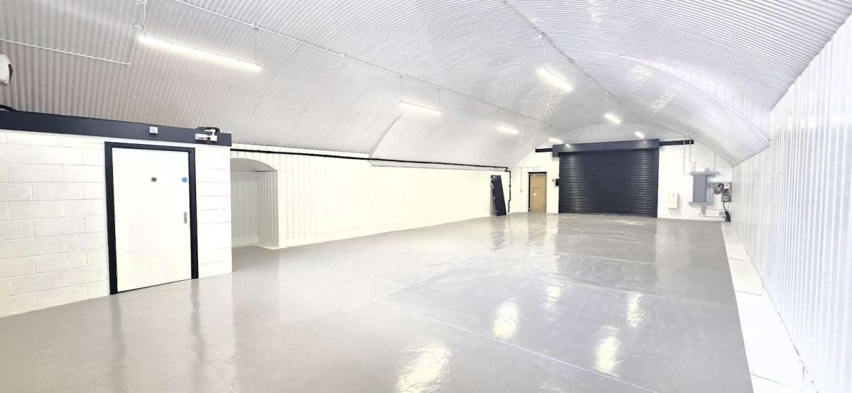 Industrial Unit in London - photo 4