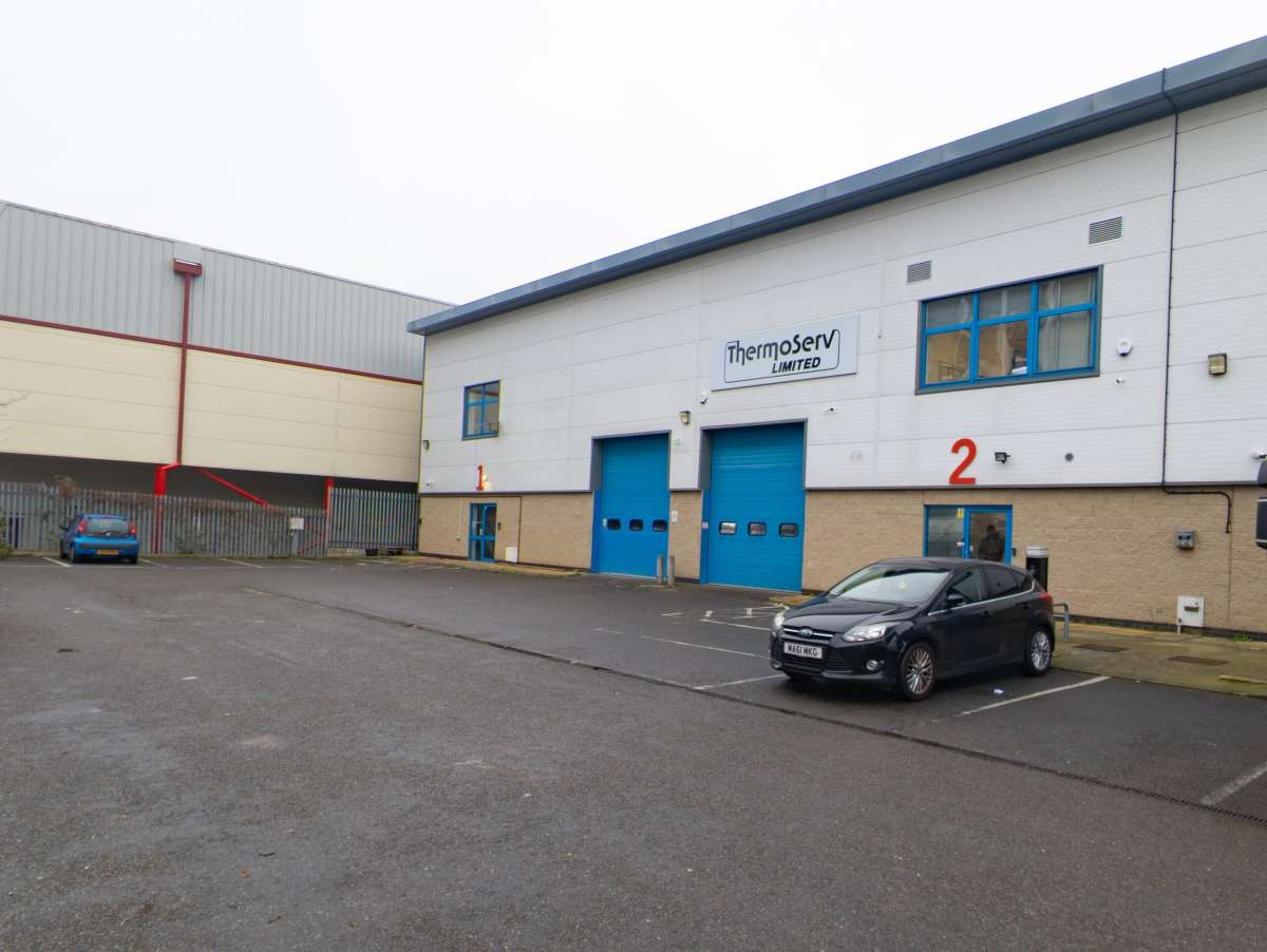 Industrial Unit in Croydon - photo 3
