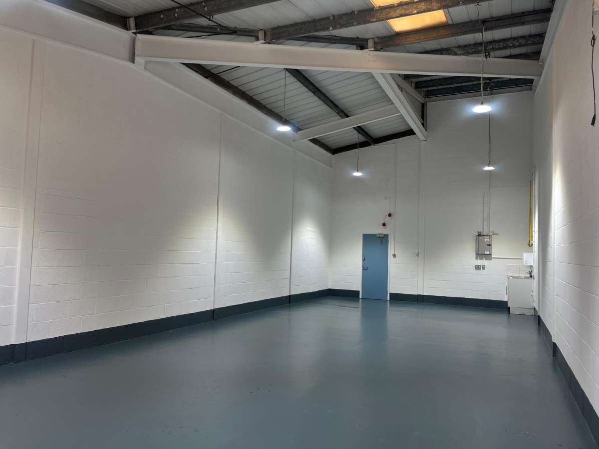 Industrial Unit in Letchworth - photo 2