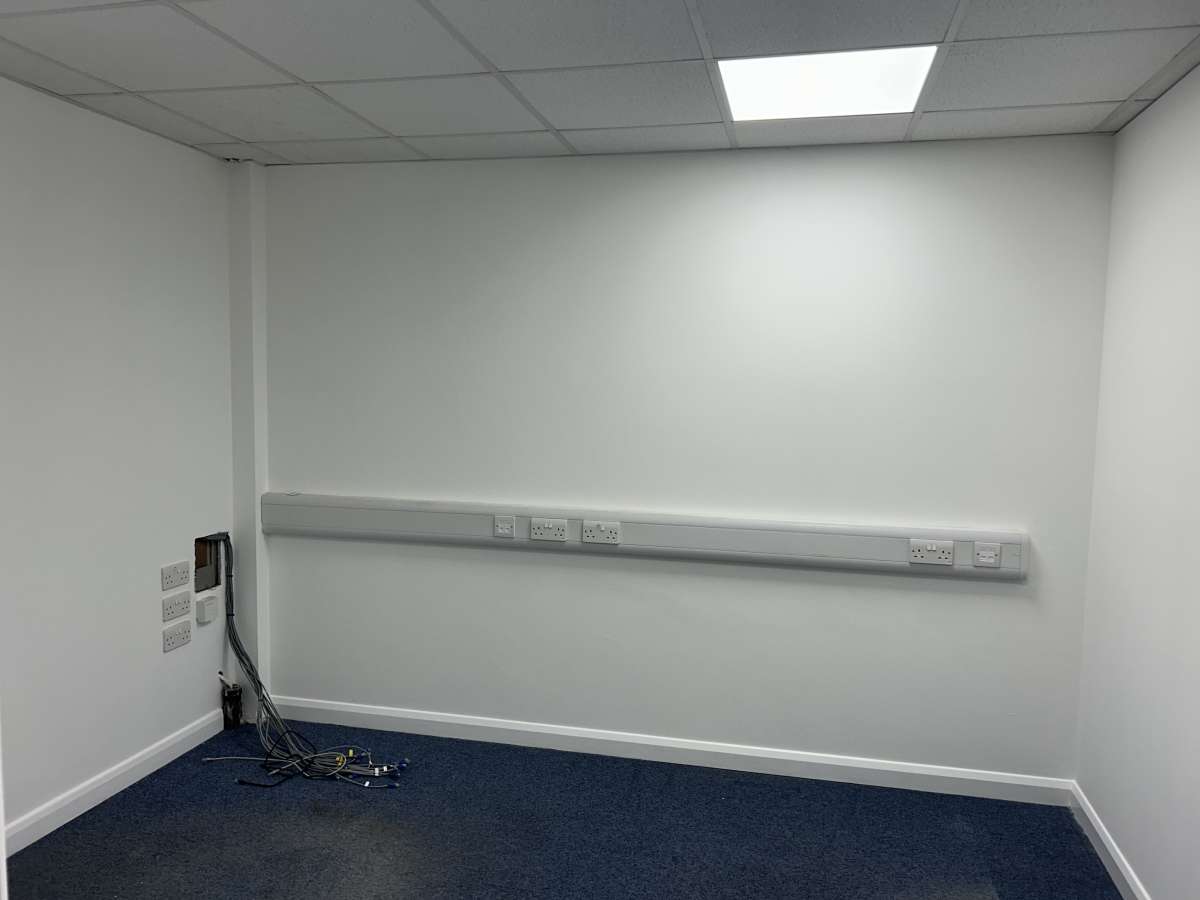 Industrial Unit in South Brent - photo 2