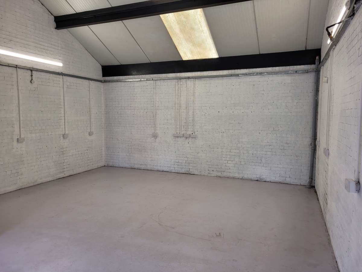 Industrial Unit in Glasgow - photo 3
