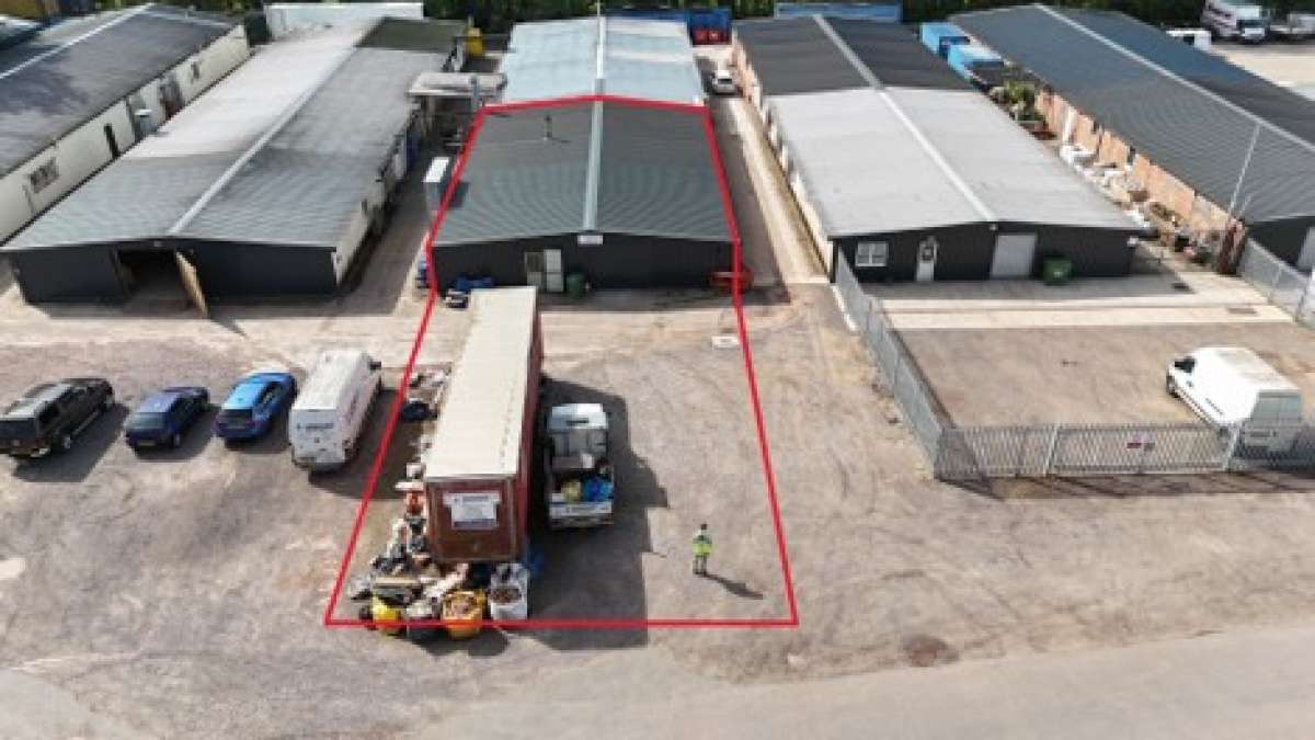 Industrial Unit in Uffculme - photo 2