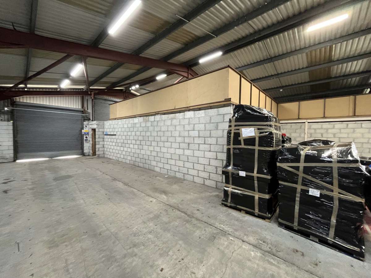 Industrial Unit in Truro - photo 3
