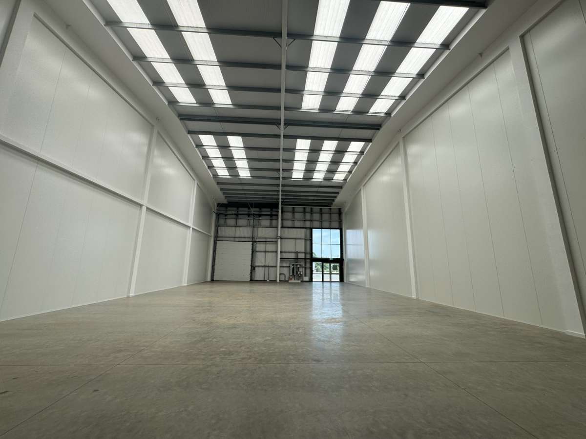 Industrial Unit in Peterborough - photo 3