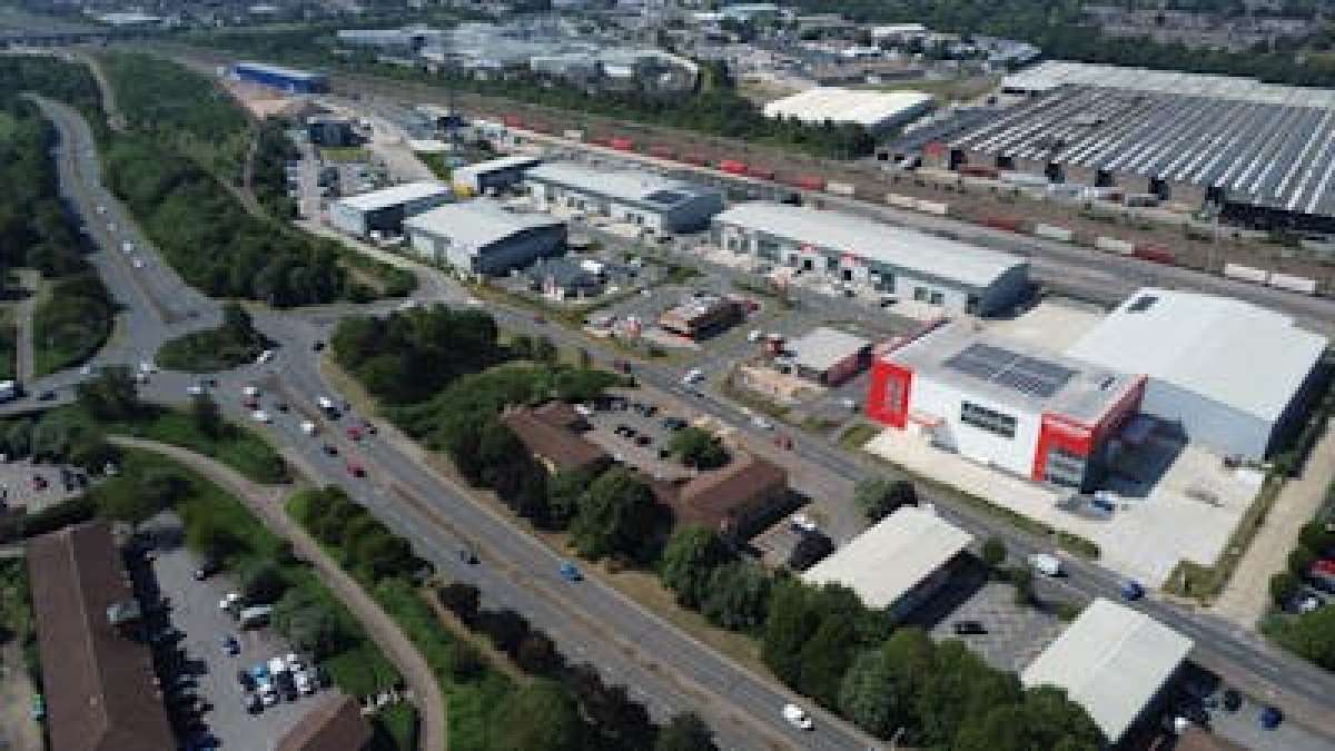 Industrial Unit in Peterborough - photo 2