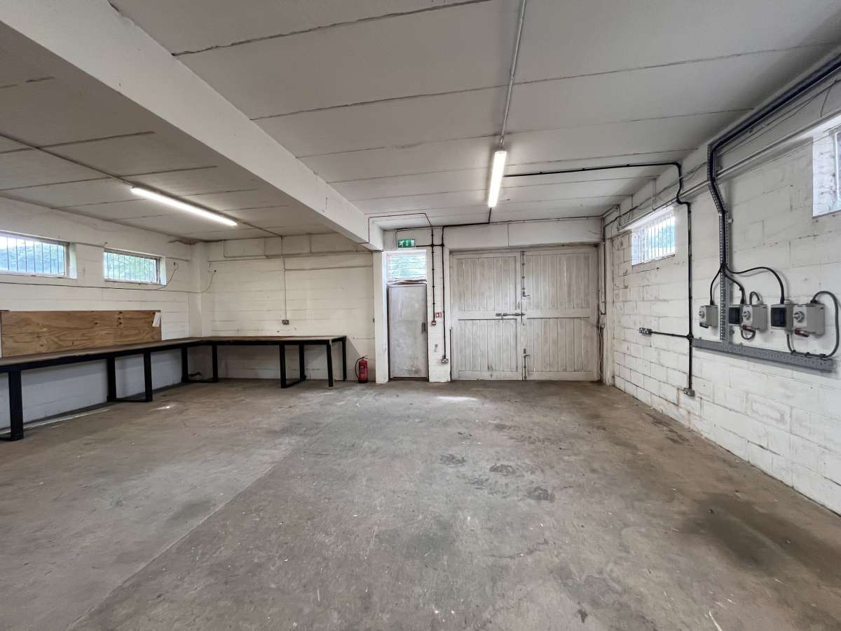 Industrial Unit in Bampton - photo 2