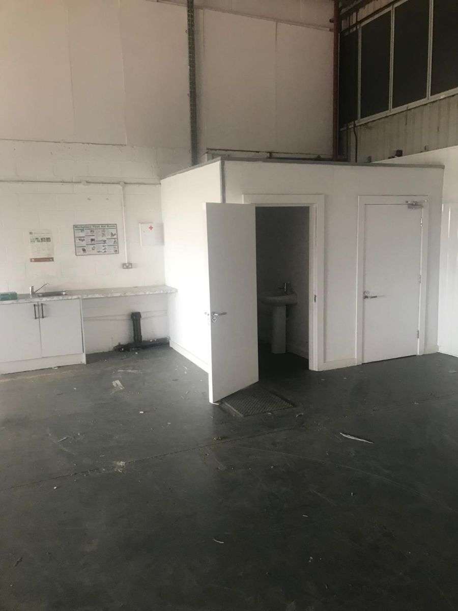 Industrial Unit in Wirral - photo 2