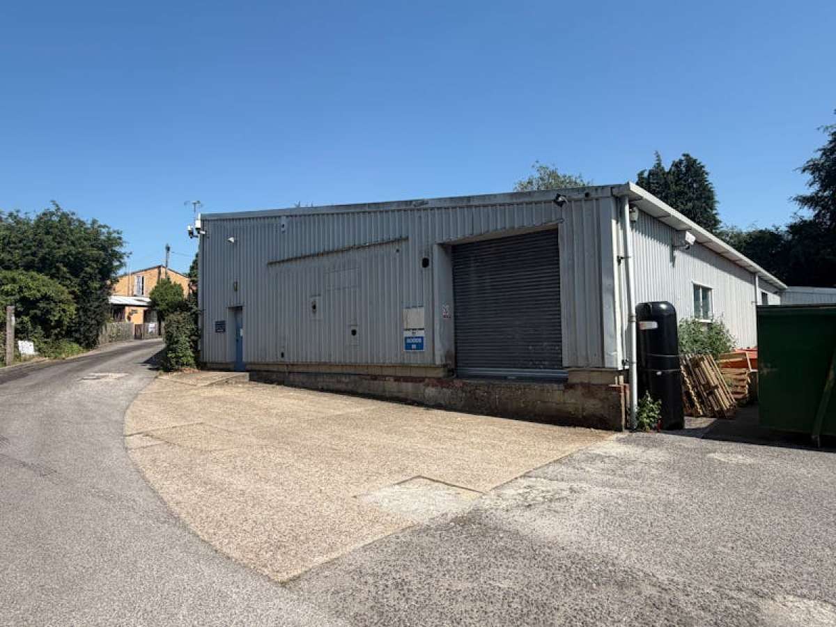 Industrial Unit in Four Marks, Alton - photo 2