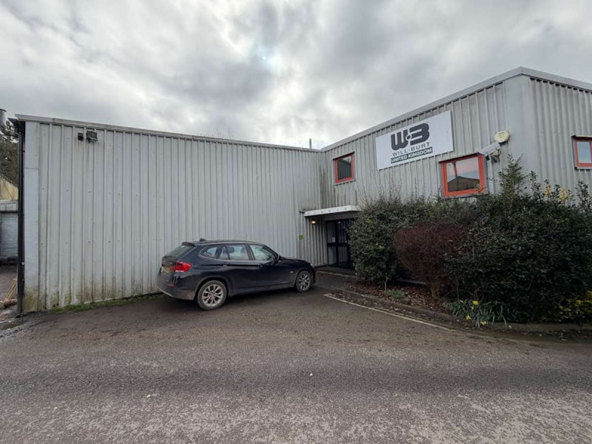 Industrial Unit in Four Marks, Alton - photo 3