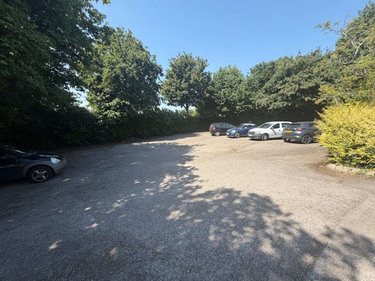Industrial Unit in Four Marks, Alton - photo 4