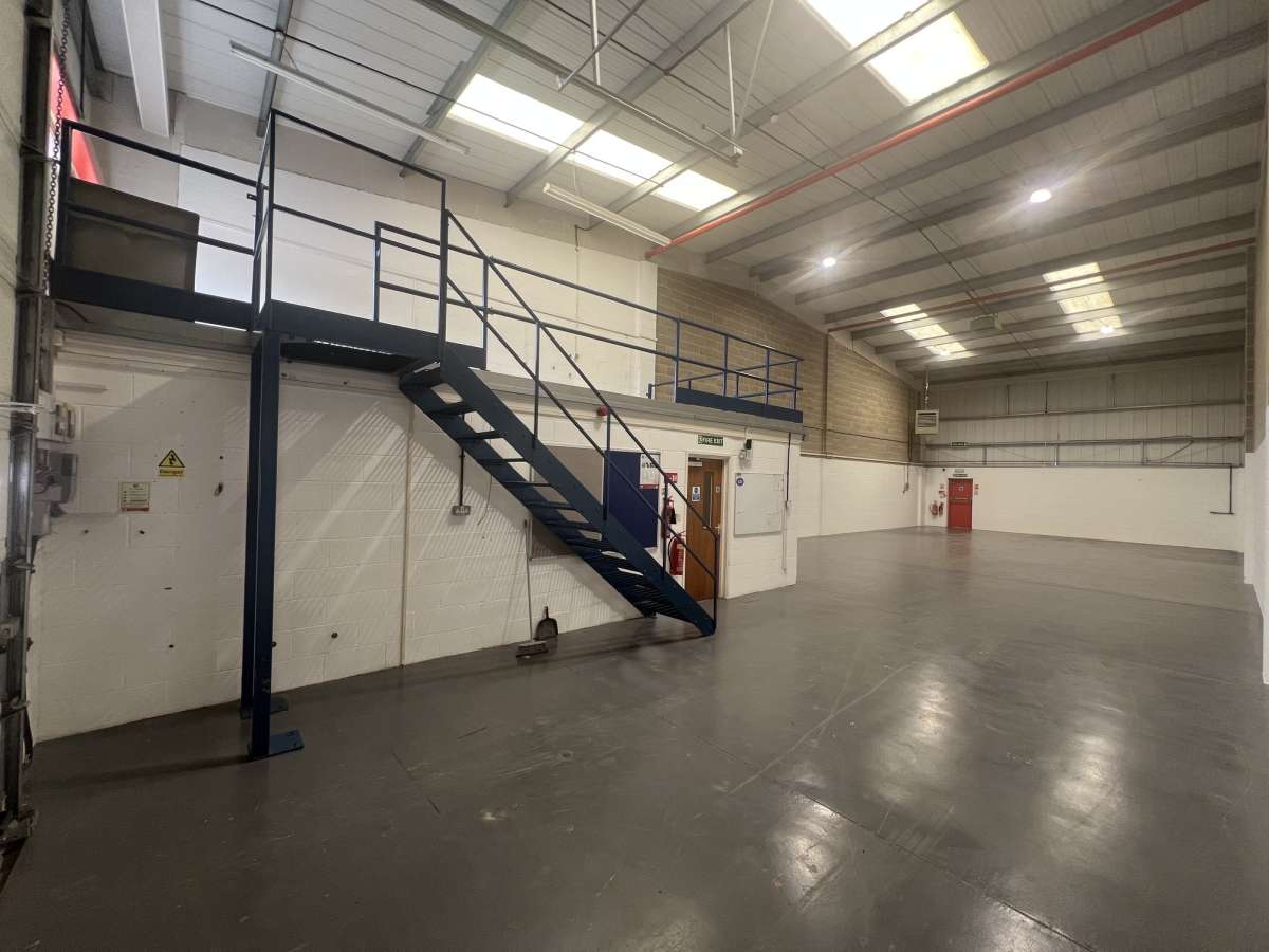 Industrial Unit in St. Ives - photo 3