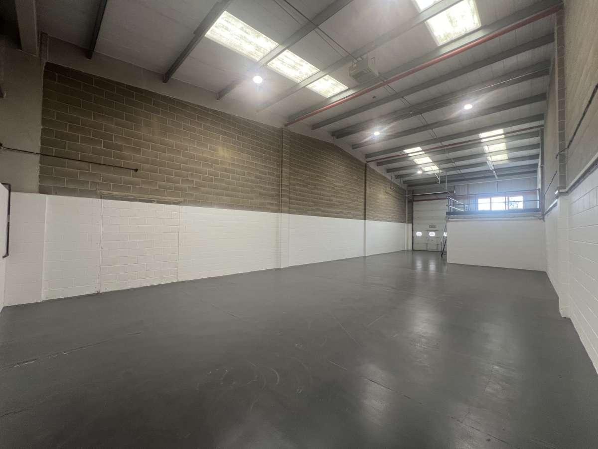 Industrial Unit in St. Ives - photo 4
